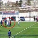 Kırmızı kart gören oyuncu hakeme saldırdı