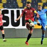 İbrahim Üzülmez galibiyetle başladı