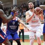 Anadolu Efes yarı finalde!