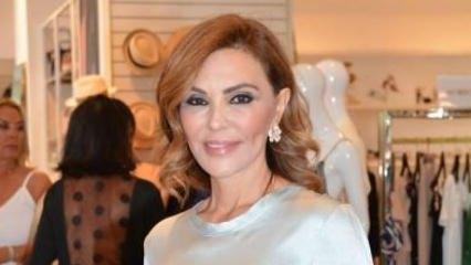 Ünlü şarkıcının kızı köpeğiyle gittiği mekandan Ünlü şarkıcının kızı köpeğiyle gittiği mekandan