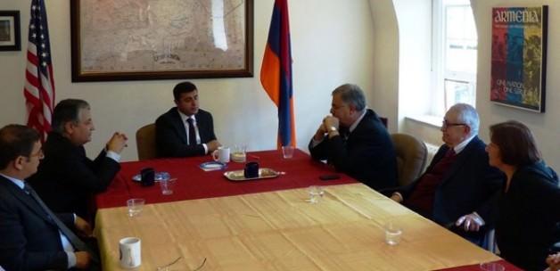 Demirtaş'ın Ermeni lobisiyle flörtü belgelendi