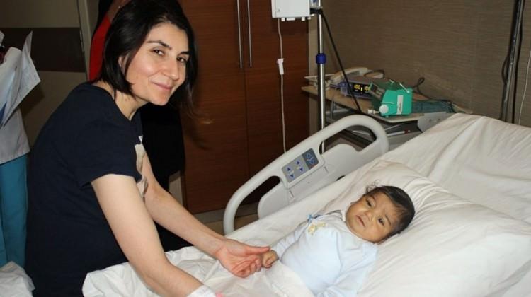 Karaciğer nakliyle anneden bebeğe ikinci hayat
