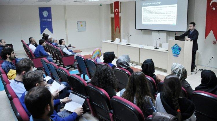 NEÜ'de internet kullanımı ve güvenliği anlatıldı