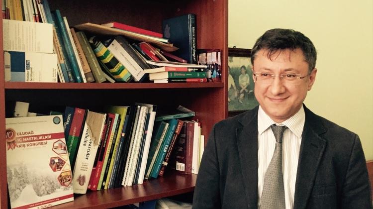 "Horlama ve uyku apnesi kalp hastalığının habercisi olabilir"