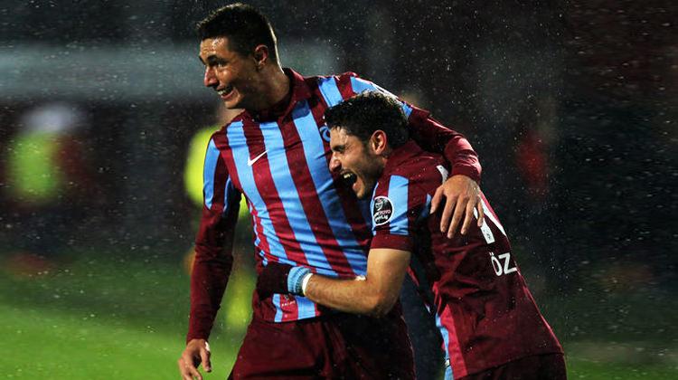 Trabzonspor'da Cardozo ve Özer depremi!