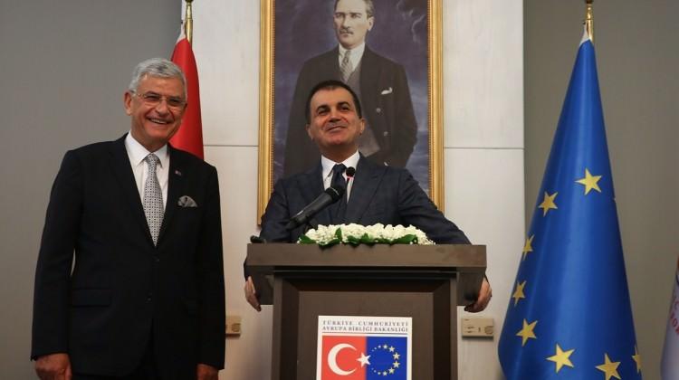 Görevi devraldı, AB'yi eleştirdi!