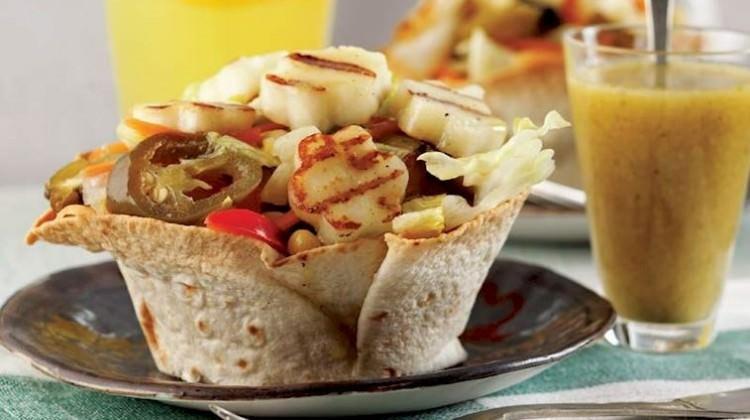 Izgara keçi peynirli salata tarifi