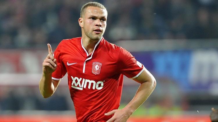 Galatasaray kolları sıvadı