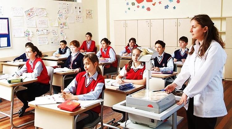 Öğrencilere müjde! Ders saatleri azalacak