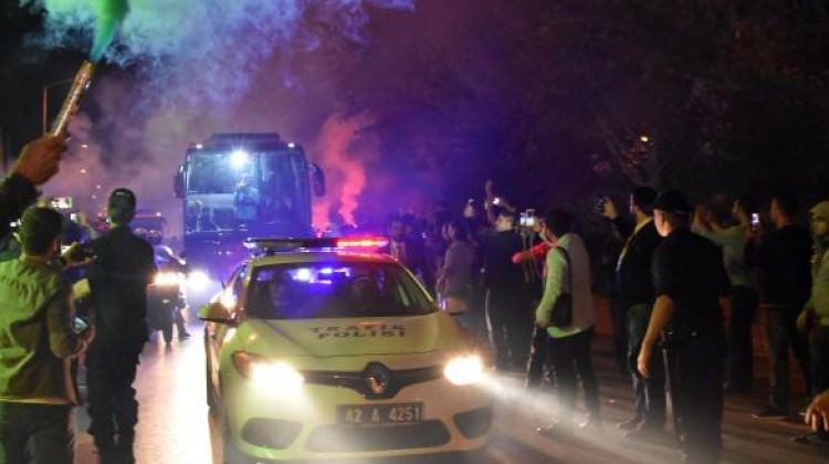 A Milli Takıma görkemli karşılama!