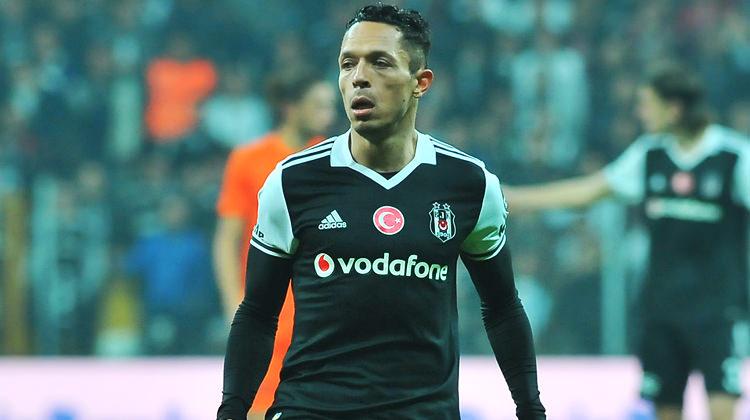 Adriano Beşiktaş'taki hedefini açıkladı