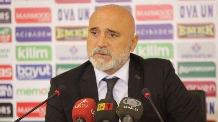 Karaman’dan istifa çağrılarına yanıt