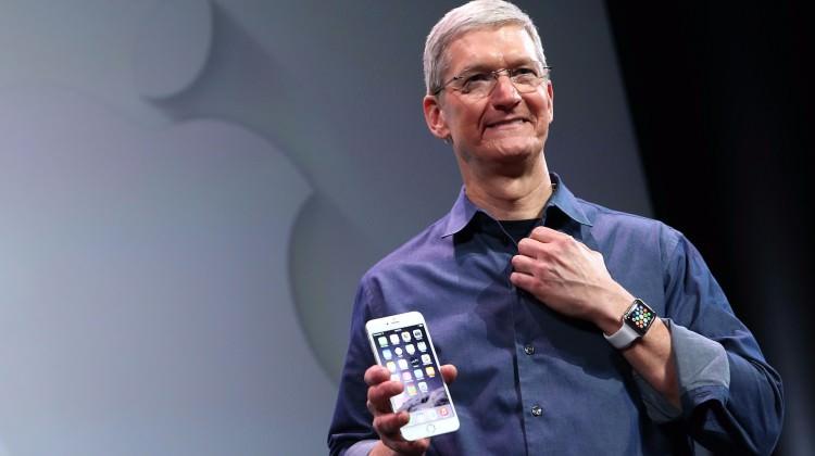 Tim Cook’a maaş cezası
