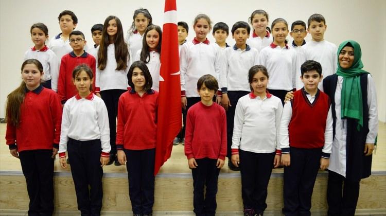 İşaret dili ile İstiklal Marşı okudular