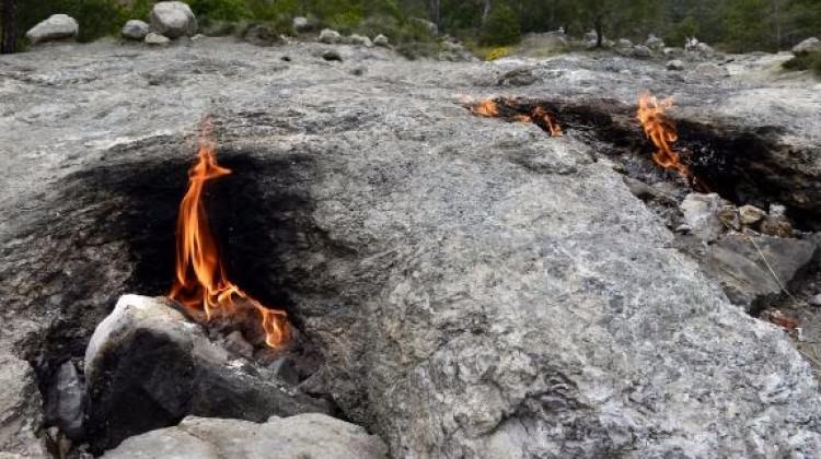 Asırlardır sönmeyen Yanartaş'ın sırrı çözüldü!