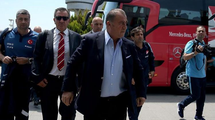 A Milli Futbol Takımı Makedonya'ya gitti