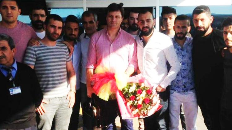 Ertuğrul Sağlam'a coşkulu karşılama