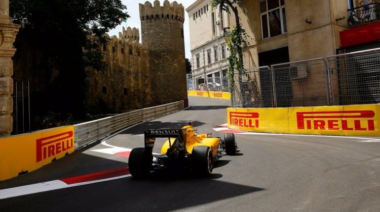 Bakü caddeleri Formula 1 pistine dönüştü
