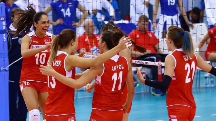 Milli Takım'dan büyük başarı! Yarı finaldeyiz!