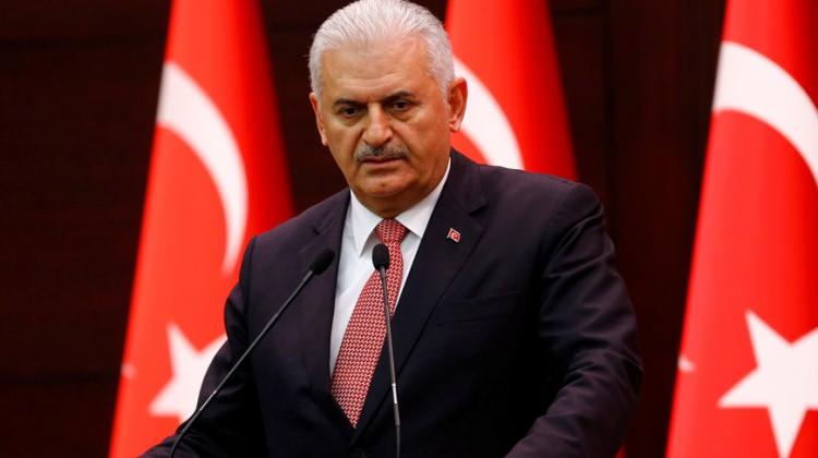 Başbakan Binali Yıldırım'dan öğrencilere büyük müjde! Burs ve kredi...