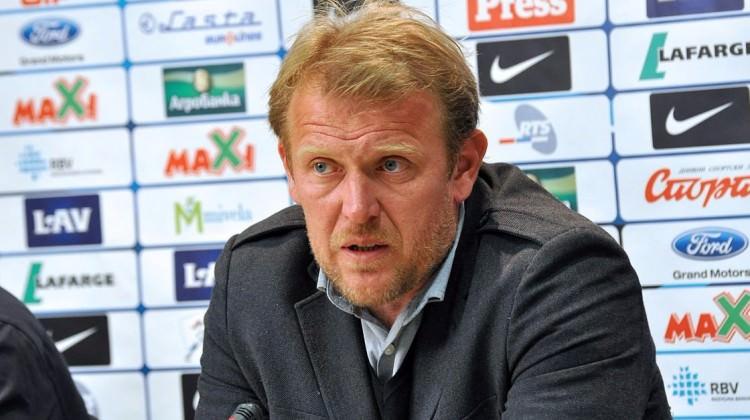 Robert Prosinecki'nin koltuğu sallantıda