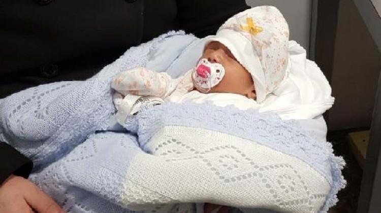 7 günlük bebek tuvalette bulundu!