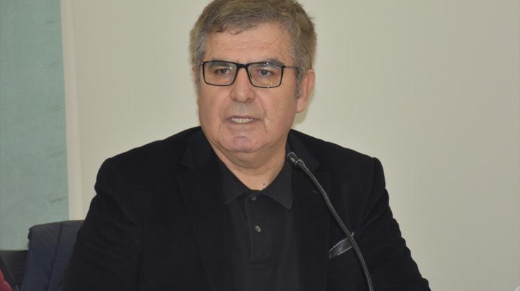 Şair Ay "40'lar Meclisi"nde