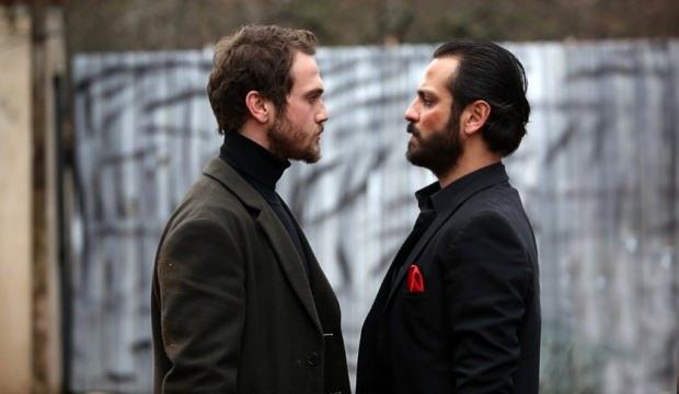 Milyonları ekrana kilitleyen Çukur dizisinin önemli ismi ayrılacak mı?