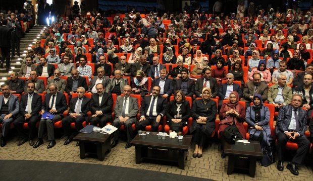 "Toplumu kuşatan bir İslami ilim müfredatı oluşturmamız lazım"