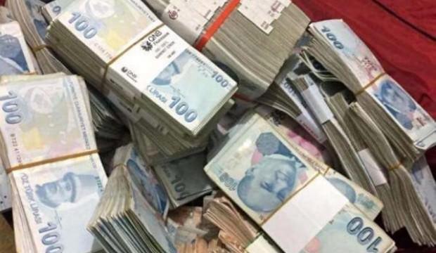 İnanılmaz olay! Bavulun içinden çıktı