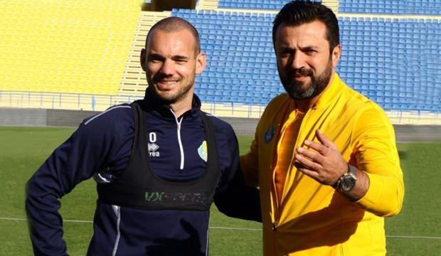 Uygun'dan sürpriz Sneijder ve G.Saray sözleri!