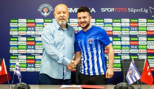 Özgür Çek'ten 2 yıllık imza!