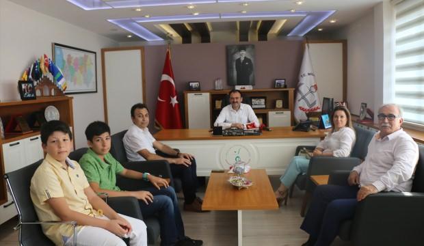 Başarılı öğrenci ödüllendirildi
