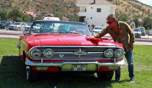 Ününü tesadüfen öğrendiği otomobiline gözü gibi bakıyor