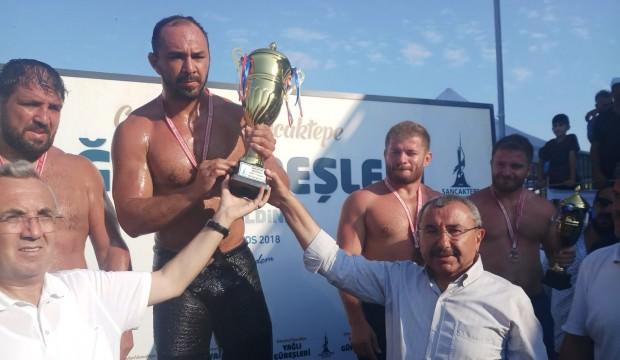 Sancaktepe'de başpehlivan Ali Gürbüz oldu