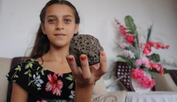 Sahilde yürürken buldu! Karanlıkta parlıyor...