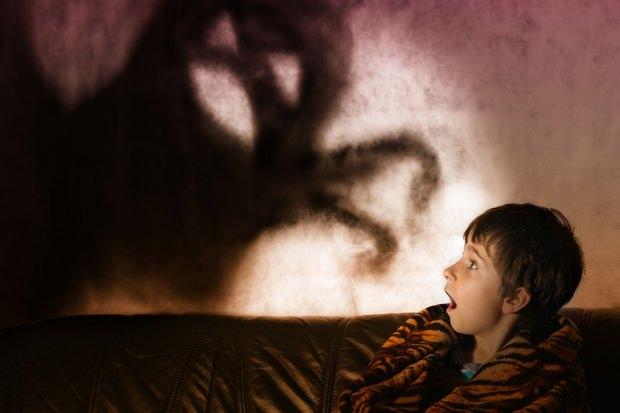 Çocuklara korku filmi izletilmeli mi?