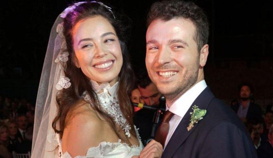 Azra Akın suda doğum yapacak