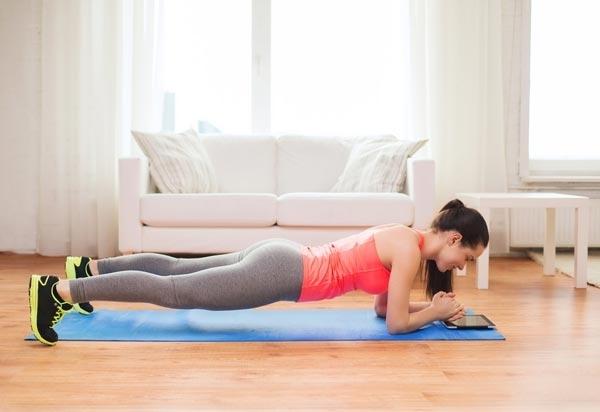 Plank hareketi ne işe yarar? Evde plank egzersizi nasıl uygulanır? 5 dakikada karın kası