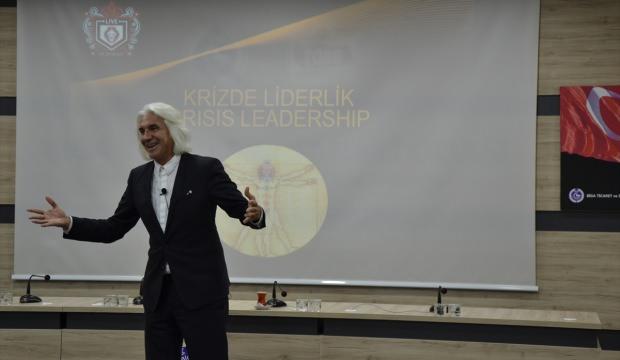Biga'da "Krizde Liderlik" konulu seminer düzenlendi