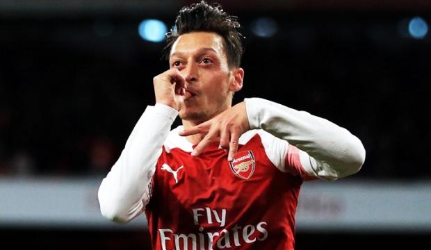 Ne yaptın Mesut! Haftalık 1 milyon pound...