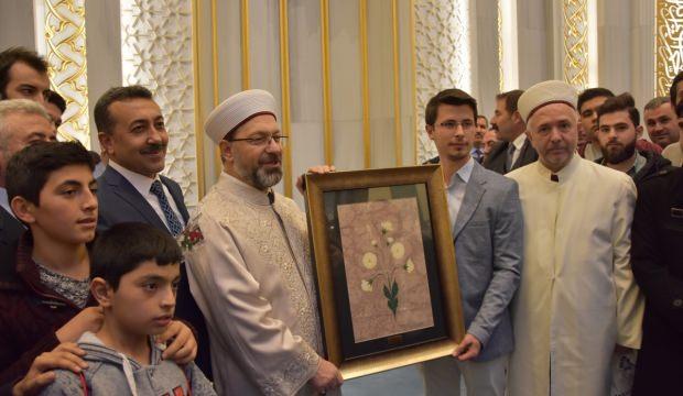 Diyanet İşleri Başkanı Erbaş, öğrencilerle buluştu