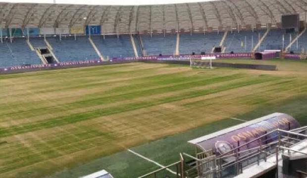 Beşiktaş maçının stadı değişebilir! Zemin...
