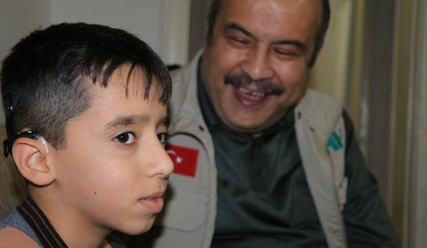 Iraklı Hüseyin'in işitme cihazı sevinci