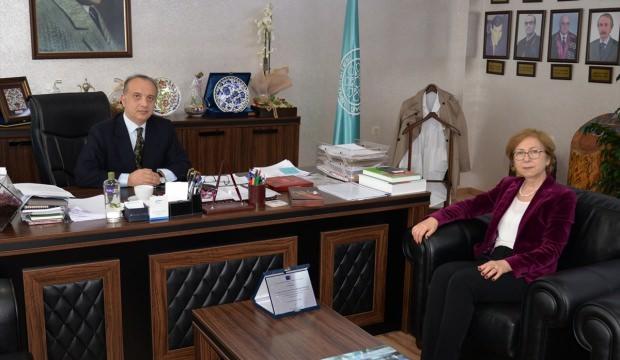 Türk akademisyene uluslararası diploma