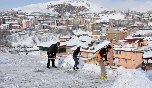 Ekmeklerini 'kar'dan çıkartıyorlar!