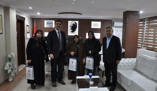 Müftü Yıldırım'dan hayırsevere teşekkür belgesi