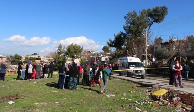 Ä°zmirâin Buca ilÃ§esinde Suriyeli ailenin kaldÄ±ÄÄ± evde henÃ¼z belirlenemeyen nedenle yangÄ±n Ã§Ä±ktÄ±. YangÄ±nÄ±n bÃ¼yÃ¼mesiyle evin Ã§atÄ±sÄ± da Ã§Ã¶kerken; anne ve bebeÄi hayatÄ±nÄ± kaybetti, iki Ã§ocuk ise yaralandÄ±. ile ilgili gÃ¶rsel sonucu