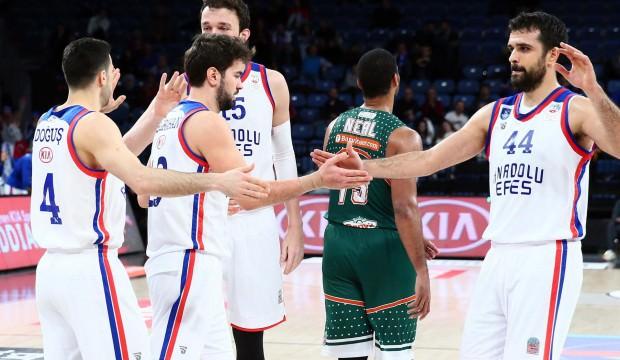 Anadolu Efes Banvit'i yıktı!
