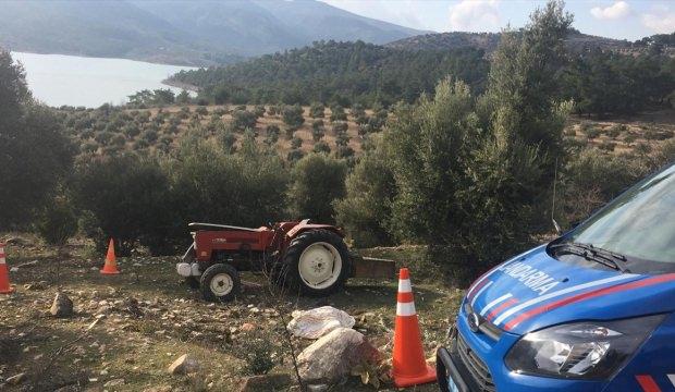 Devrilen traktörün altında kalan kişi öldü